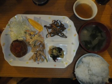 太郎平小屋の夕食
