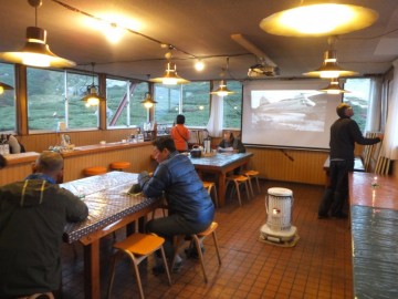 三俣山荘の食堂